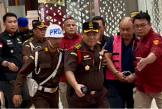 Usai Dicopot dari Kepala BGN, Dadan Hindayana Kenakan Rompi Tahanan Kejagung