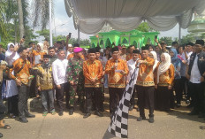 Lepas 398 Jemaah ke Tanah Suci, Bupati Hamartoni, Tekankan Nilai Spiritual dan Keteladanan