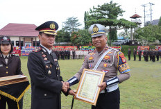 Bekuk DPO Curanmor Personel Satlantas Polres Lampung Utara Terima Penghargaan Kapolres 