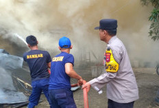 Kebakaran Hanguskan Tower Telkomsel di Gisting, Kerugian Ditaksir Rp300 Juta
