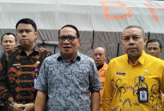 Tinjau Kesiapan BPBD, Aprozi Alam Salurkan Bantuan dan Janjikan Peralatan Tambahan