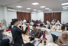 FST UIN RIL dan PT Fajar Mas Murni Gelar Workshop Perawatan Mikroskop