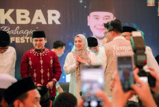 Purnama Wulan Mirza Hadiri Kajian Akbar Ustadz Hilman Fauzi di Masjid Al Bakrie