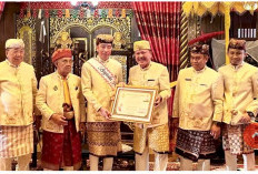 Jokowi Resmi Sandang Gelar Adat 'Baginda Pemuka Bangsa', Ajak Masyarakat Lampung Lestarikan Budaya