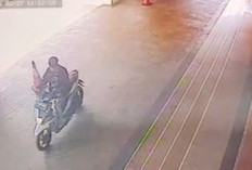 Motor Wartawan Pemprov Lampung Hilang di Depan Balai Keratun, Aksi Pelaku Terekam CCTV