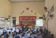 MPLSMB SMAN 1 Tumijajar Kenalkan Jurnalistik dan Etika Bersosial Media