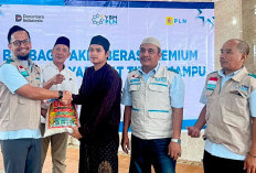 Berbagi Manfaat, YBM PLN UP3 Tanjung Karang Salurkan Beras Premium Bagi Ratusan Masyarakat Pra Sejahtera