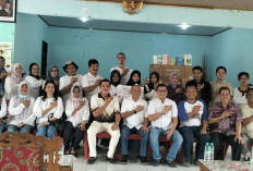 Kagama Lampung Berbagi Kebahagiaan Bersama Puluhan Lansia di Tresna Werdha Natar