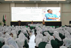 FTK UIN Raden Intan Lampung Dorong Generasi Emas Sehat Mental dan Fisik Lewat Studium Generale