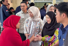 438 Warga Kecamatan Sukarame yang Terdampak Banjir Terima Bantuan Uang Tunai Rp1 Juta dan Beras