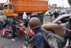 Pagi Mencekam di Jalan Pramuka, Truk Fuso Hantam Deretan Kendaraan hingga Ringsek