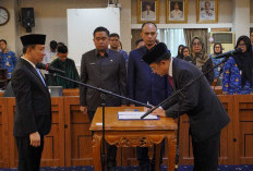 13 Pejabat Administrator Pemprov Lampung Dilantik, Sekda Tekankan Profesionalisme dan Keteladanan