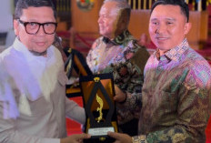Konsisten Dukung Pemberdayaan Desa, Bupati Parosil Diganjar LPM Award 2026