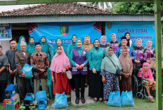 Purnama Wulan Sari Motivasi Warga Pekon Marang Pesisir Barat untuk Bangkitkan Semangat  Gotong-royong