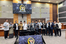 Rektor UIN Raden Intan Lampung Hadiri RDP dengan Komisi VIII DPR RI Bersama Unsur Pimpinan Kemenag RI 