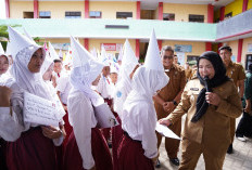 Walikota Eva Pastikan Seluruh Anak Bandar Lampung Tertampung di SMP Negeri Terdekat