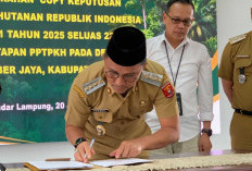 Warga Sukapura Kini Dapat Kepastian Hukum Atas Penguasaan dan Pemanfaatan Kawasan Hutan