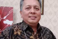 Rocky Gerung Masuk Istana, Kritik Masihkah Berjarak?