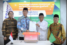 Ketua Senat Serahkan Dokumen Administrasi dan Hasil Pertimbangan Kualitatif Calon Rektor kepada Rektor UIN