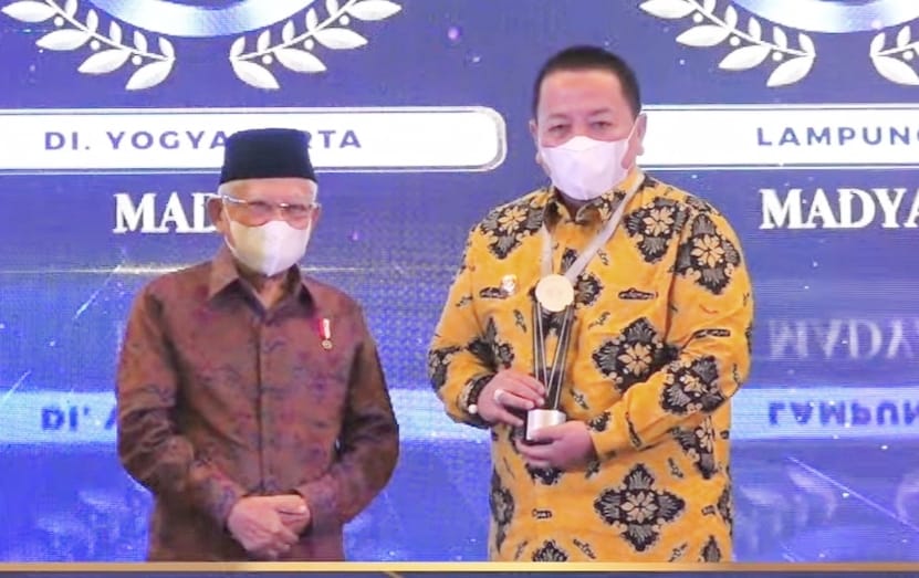 Gubernur Arinal Menerima Penghargaan Peringkat Madya untuk Kategori Kemitraan Tingkat Daerah dari KPPU RI