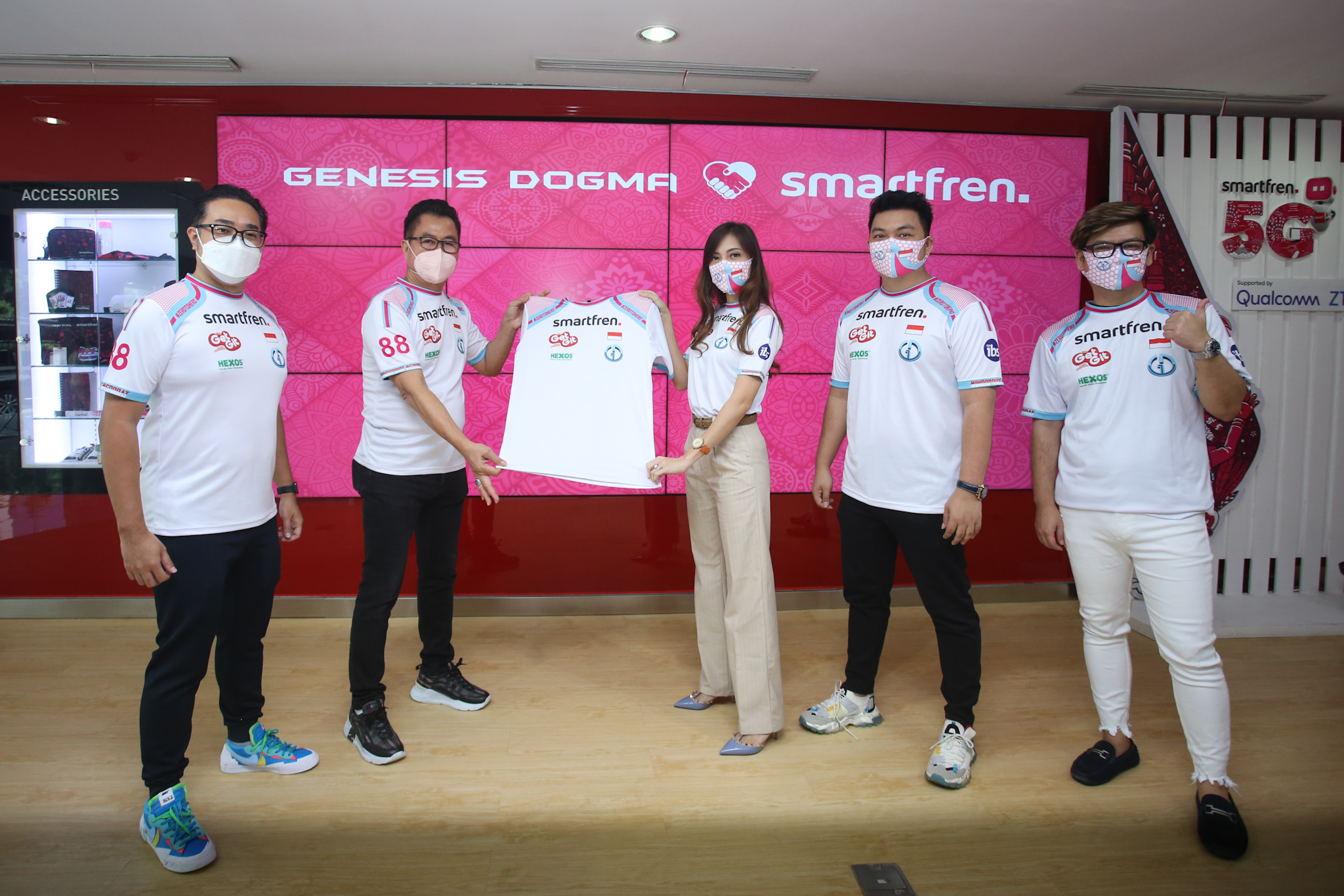 Smartfren Jadi Sponsor Utama Tim Esports Genesis Dogma