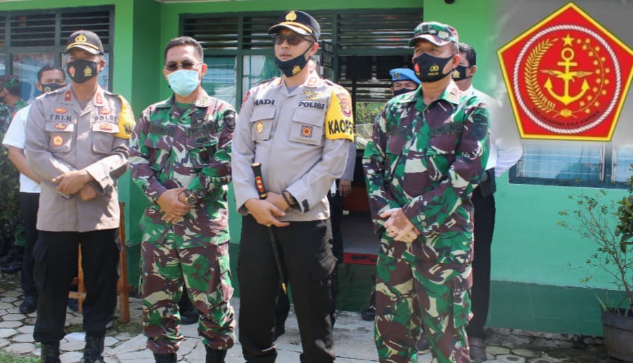 HUT TNI Ke-75 Polres Tubaba Gelar Kunjungan Sinergi Untuk Negeri Di Koramil 412-01/TBT