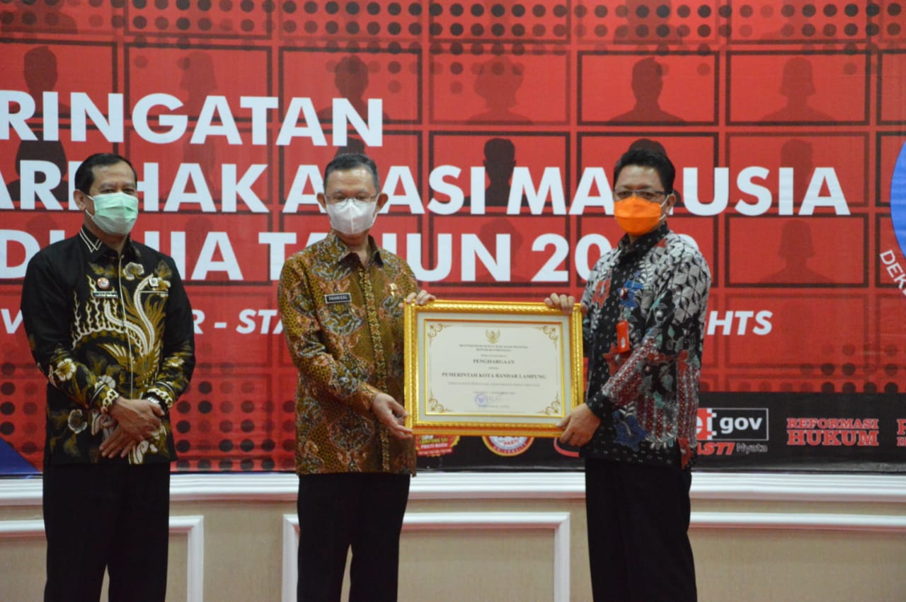 Selamat, Kota Bandar Lampung Raih Penghargaan Kota Peduli HAM dari Kemenkumham