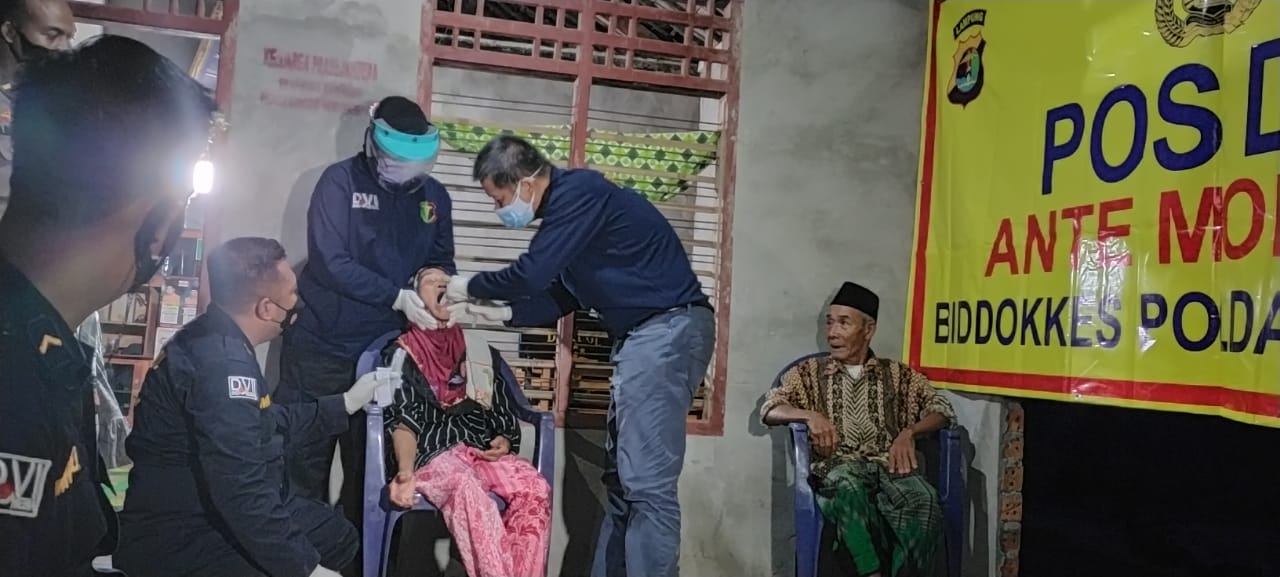 Tim DVI Polda Lampung Ambil Sample DNA Keluarga Tiga Penumpang Sriwijaya Air di Tubaba