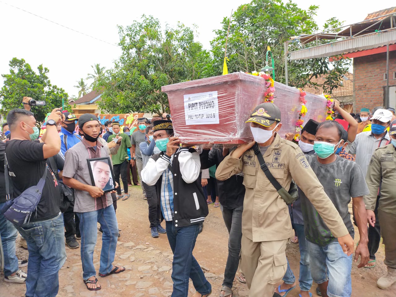 2 Warga Tubaba Korban SJ 182 Teridentifikasi Disdukcapil Terbitkan Dokumen Dukcapil