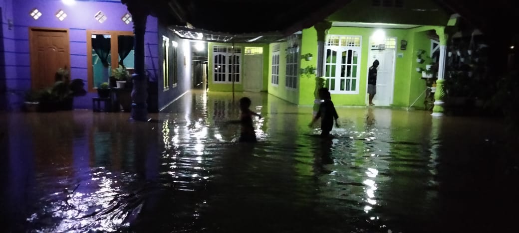 Way Padangratu Meluap, Ratusan Rumah di Pesawaran Kebanjiran