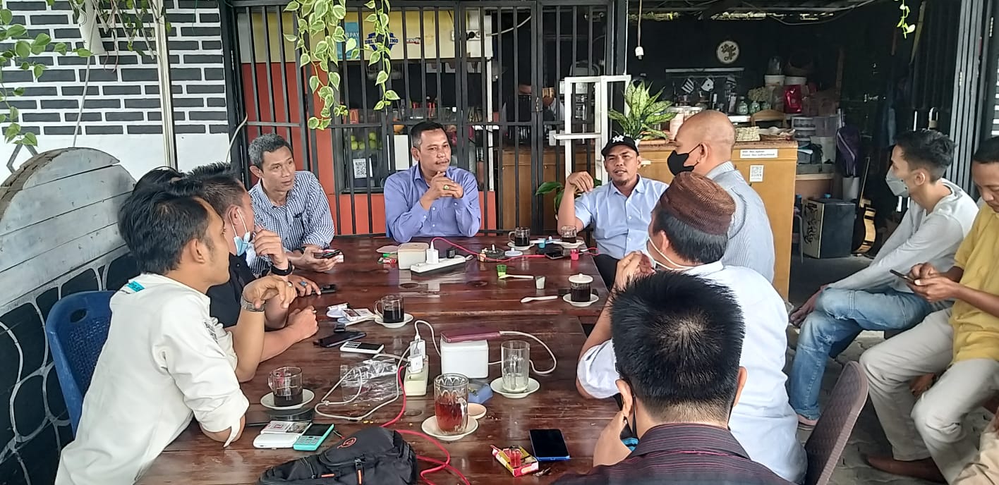 Bacalon Ketua PWI Nizwar Silaturahmi ke Radar Lampung