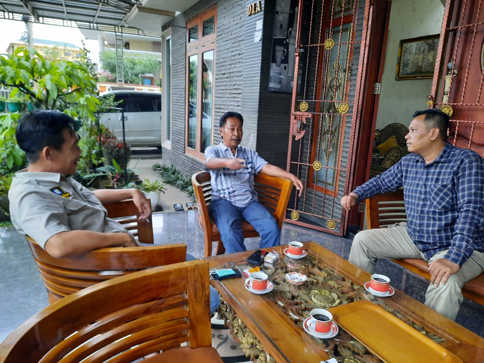 Bacalon Ketua PWI Nizwar Kunjungi Penanggungjawab Harian Koridor