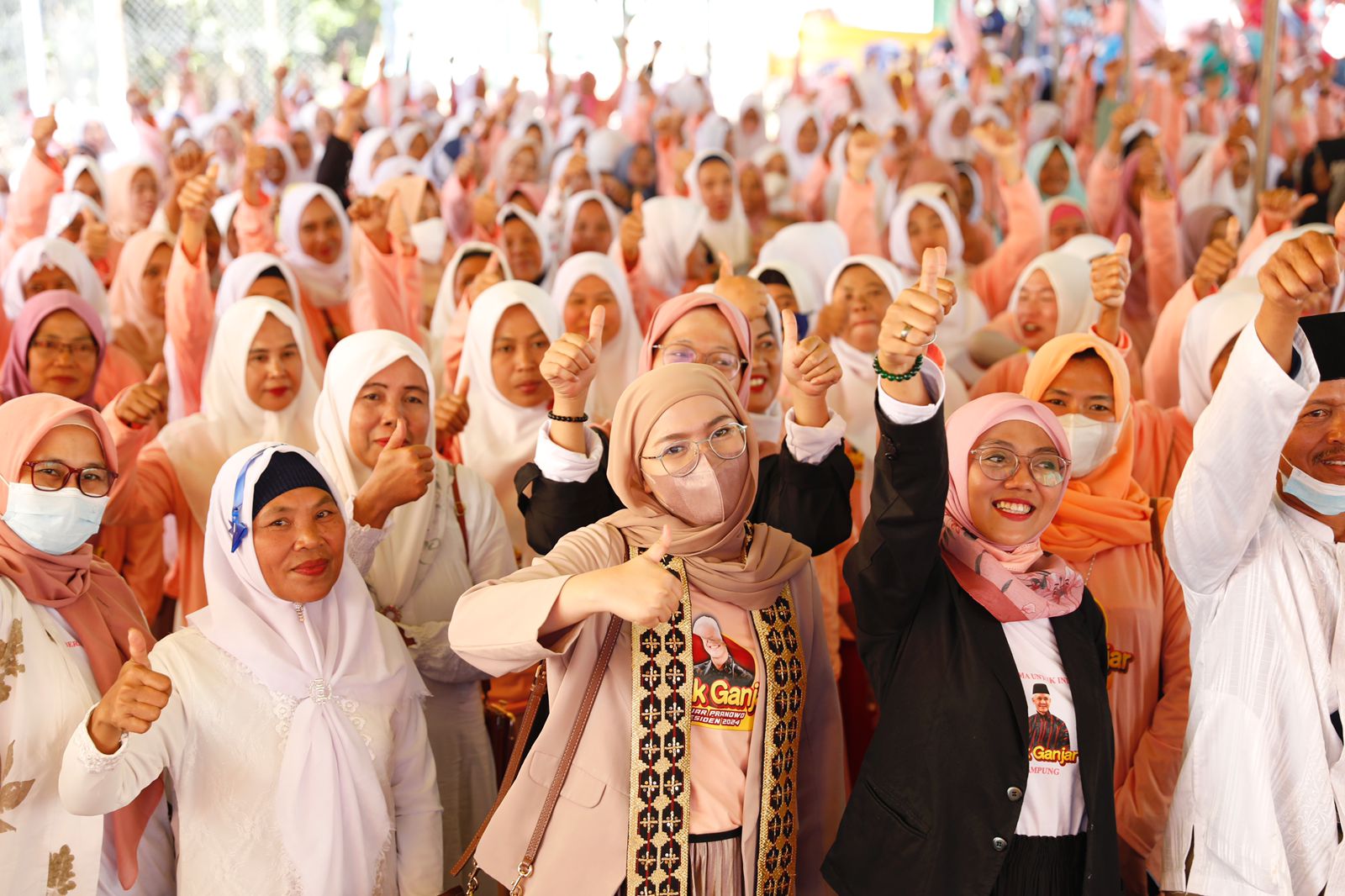 Ganjar Pranowo Didukung Ribuan Emak-Emak di Lampung: Pak Ganjar Pemimpin Idola Kami