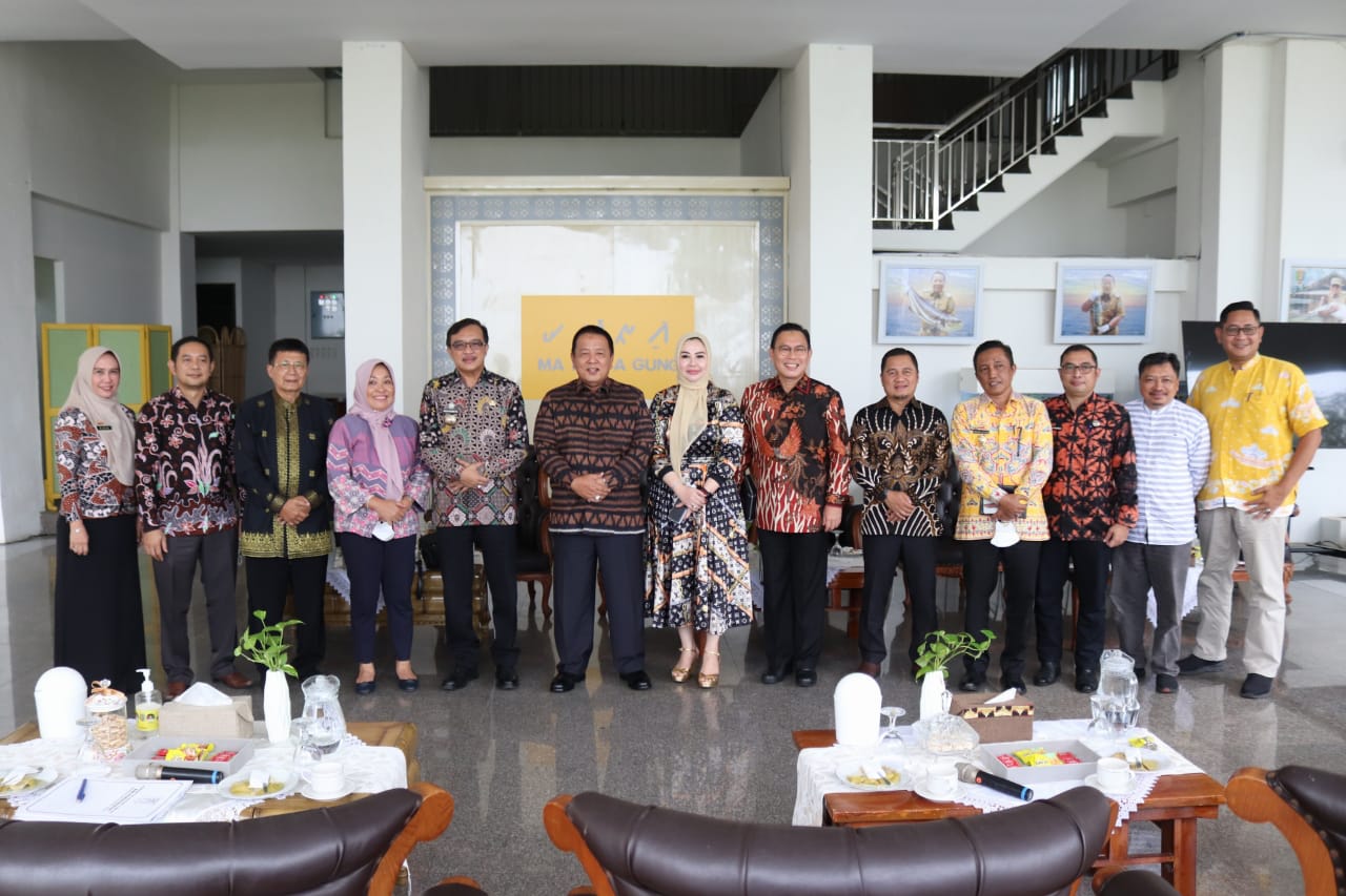 Gubernur Arinal Ajak ISEI Berkontribusi untuk Pembangunan Lampung