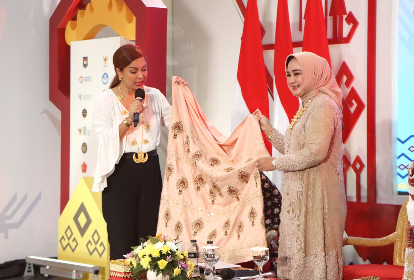 Pameran Kriya Nusa Tahun 2022, Riana Sari Arinal Dorong Peningkatan Kualitas dan Daya Saing Produk IKM Lampung