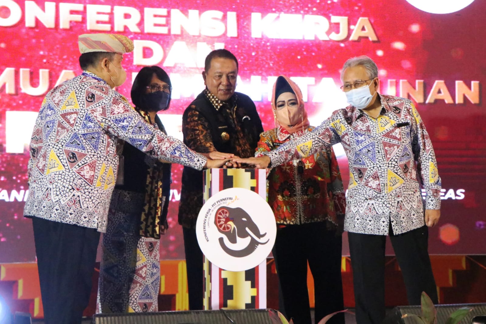 Gubernur Arinal Djunaidi Membuka Konferensi Kerja dan Pertemuan Ilmiah Tahunan Perhimpunan Nefrologi Indonesia