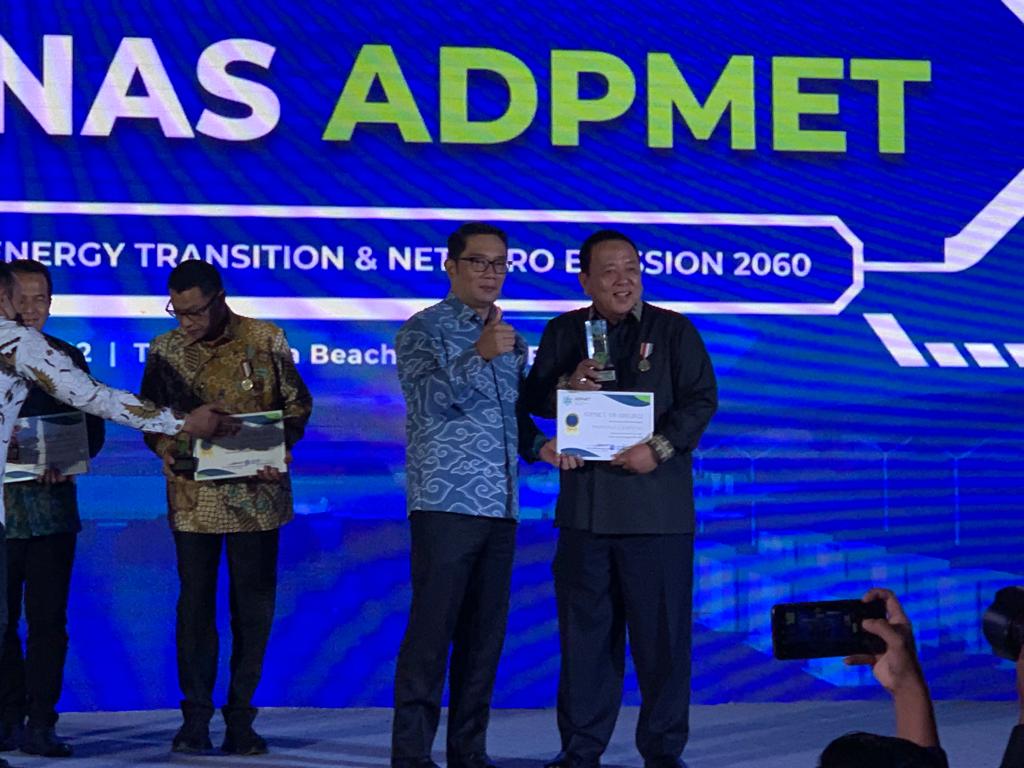 Pemprov Lampung Meraih Penghargaan Optimisme Energi Terbarukan dalam Bauran Energi RUED 2025
