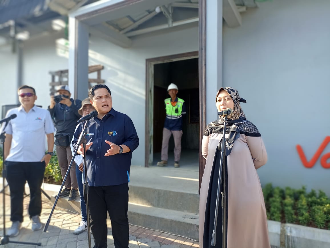 Wagub Lampung Chusnunia Dampingi Menteri BUMN RI Erick Thohir Resmikan Masjid BSI Bakauheni Kawasan Bakauheni 