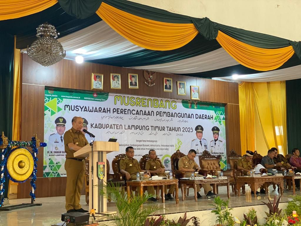 Mewakili Gubernur, Kepala Bappeda Provinsi Lampung Mulyadi Irsan Buka Musrenbang RKPD Tahun 2024 Kabupaten Lam