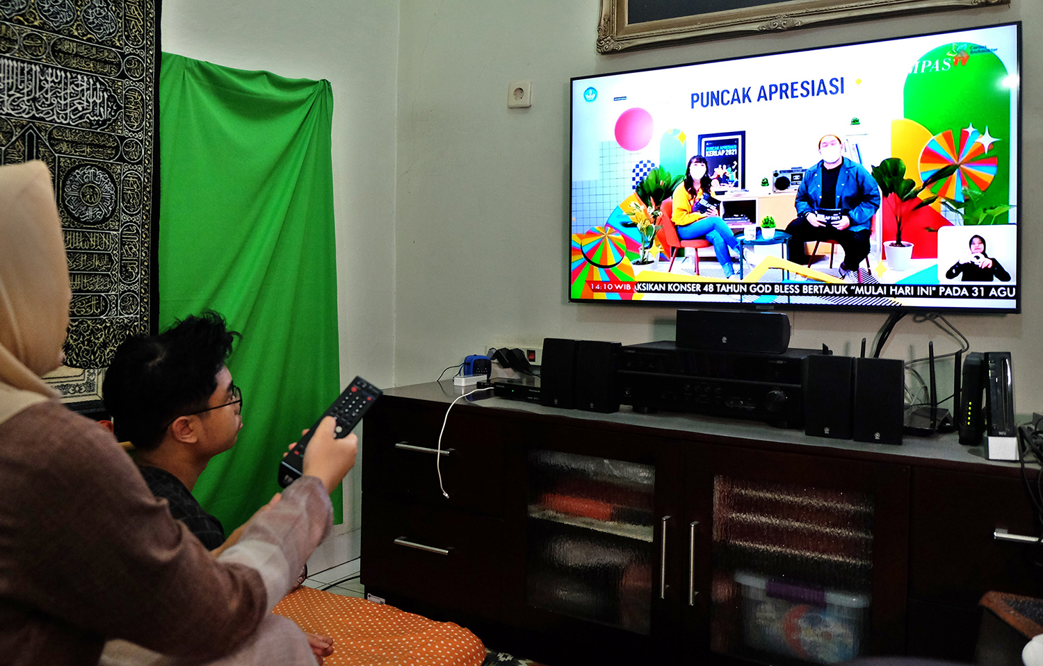 Siaran TV Digital Ramah Anak, Orangtua Bisa Blokir Tayangan ‘Bahaya’